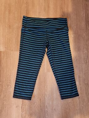 Athleta Cropped Striped Leggings Size Med